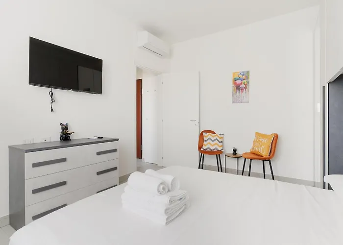 Guesthost - Piazza Tripoli Bright ミラノ