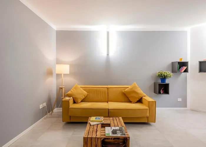 La Casa Sul Naviglio Di Debora Milánó