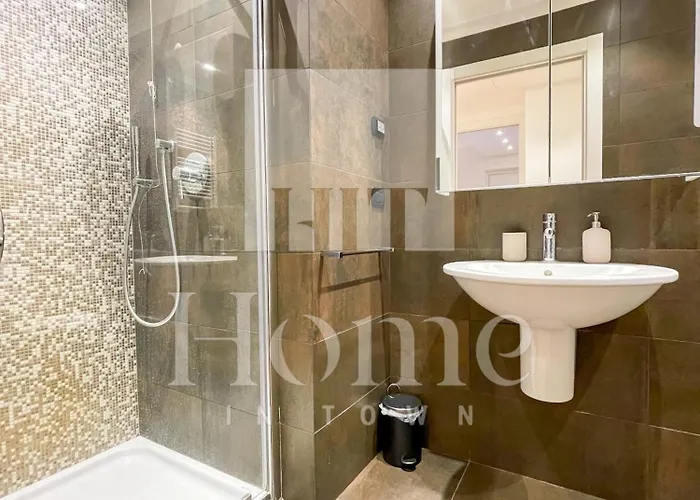 In Town - - Porta Nuova District Milano