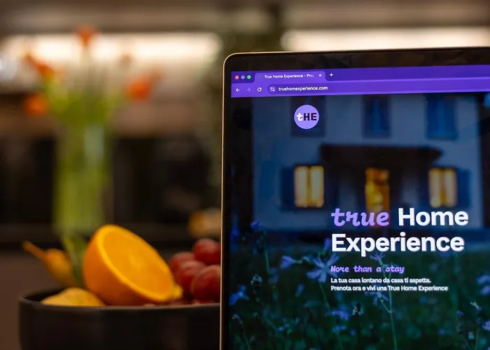 The Players Lounge - Station Area