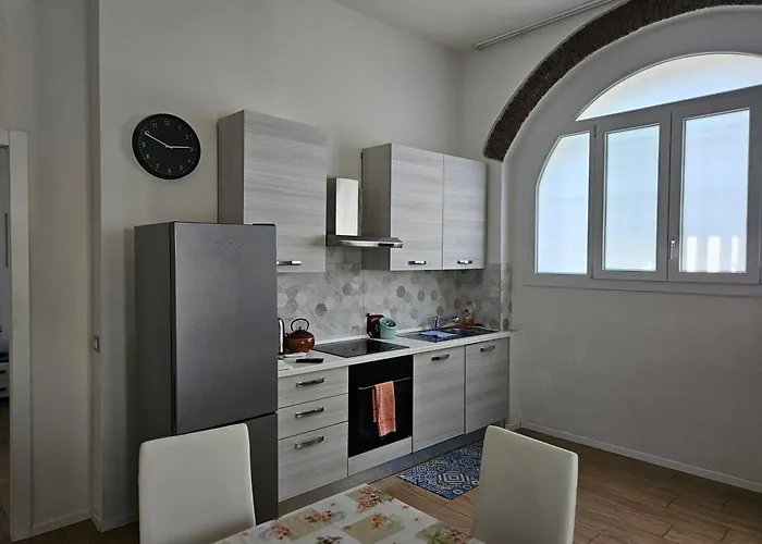 Navigli Stylish Underground Nearby For 4 Guests Апартаменты