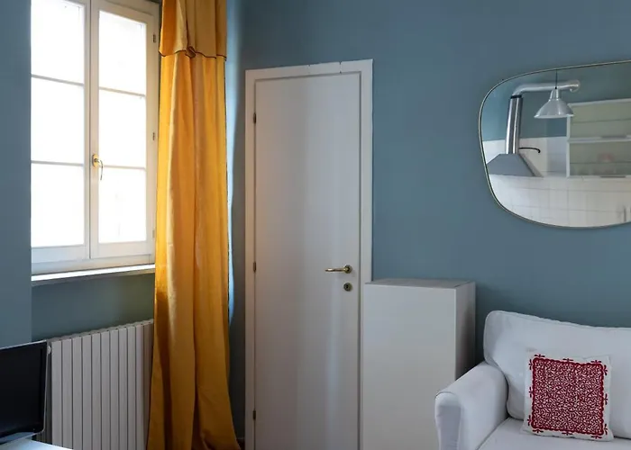 Splendid One Bedroom 2 Level Duomo - Mirable Pm ミラノ