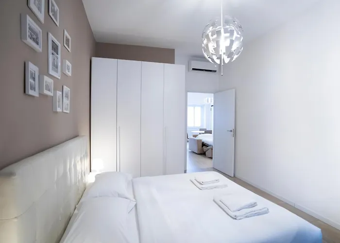 5min Navigli- Duomo-metro- Ac-fashion District * ميلان