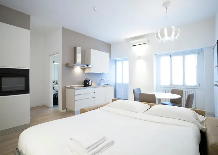 5min Navigli- Duomo-metro- Ac-fashion District شقة