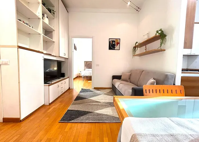 Urban Perspective - 250 Meters From The Metro Appartamento *