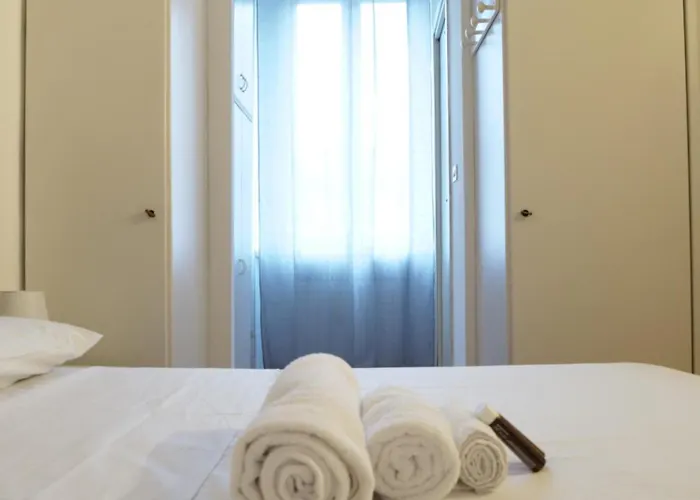 Urban Perspective - 250 Meters From The Metro Appartamento