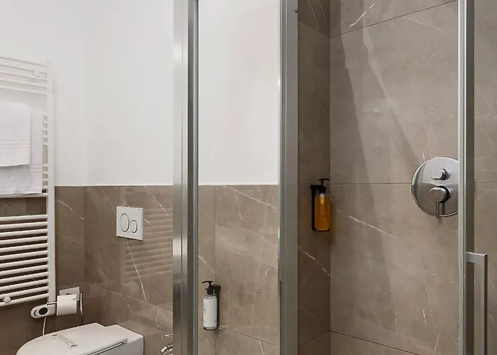 Modern Life 3 Near Fiera - 800m From Domodossola M5 דירה *