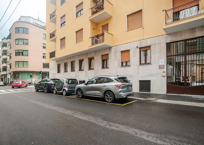 Cozy In The Center *