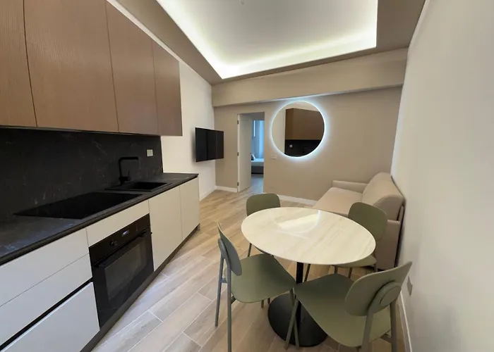 Michelangelo Moscova Golden House * Milan