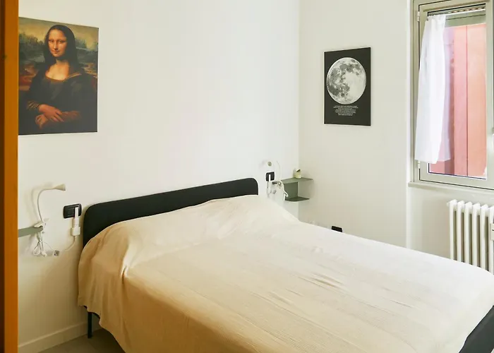 Appartement Savona 90 *