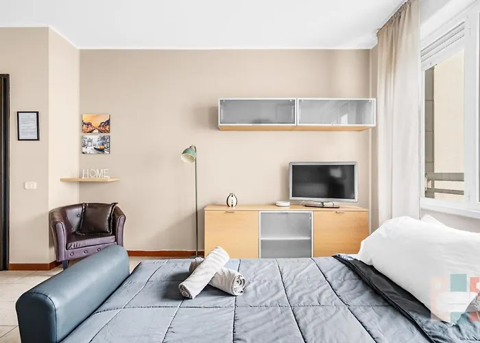 Pe19 - Bright & Modern With Park View - Apartment