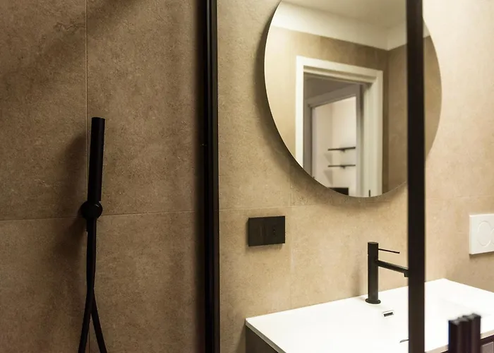 Youhosty - Zanella Bis * Milano