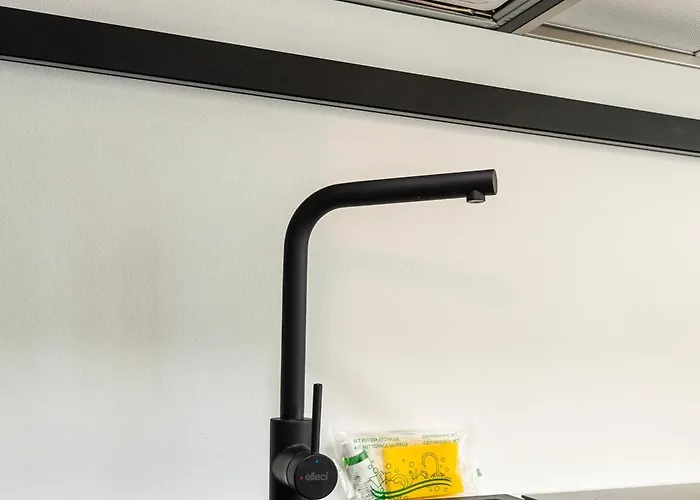 Youhosty - Zanella Bis *