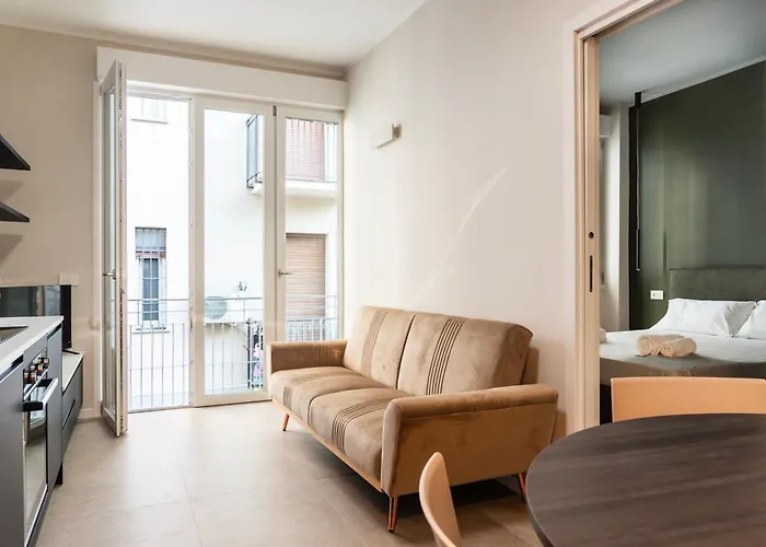 Youhosty - Zanella Bis * Milan