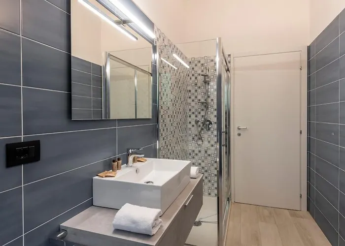 Citylife 6 - Bright Two Bedroom - B Apartment