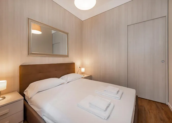 Lejlighed Duomo B - Cozy Two Bedrooms & Bathroom Milano