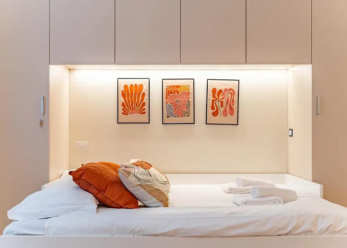 דירה 5' From Corso Sempione Elegant מילאנו