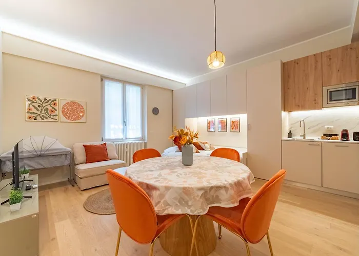 5' From Corso Sempione Elegant *