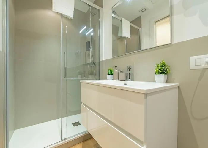 5' From Corso Sempione Elegant *