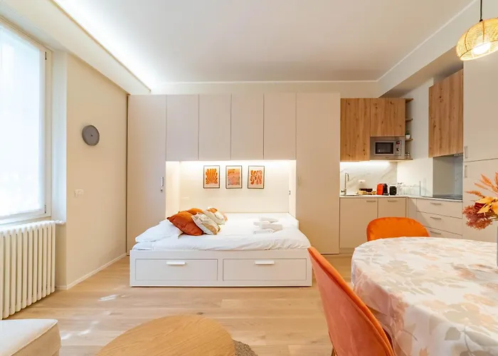 דירה 5' From Corso Sempione Elegant מילאנו