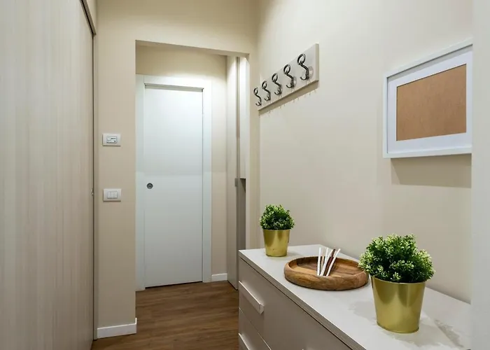 Duomo B - Quiet Two Bedrooms & Bathroom *