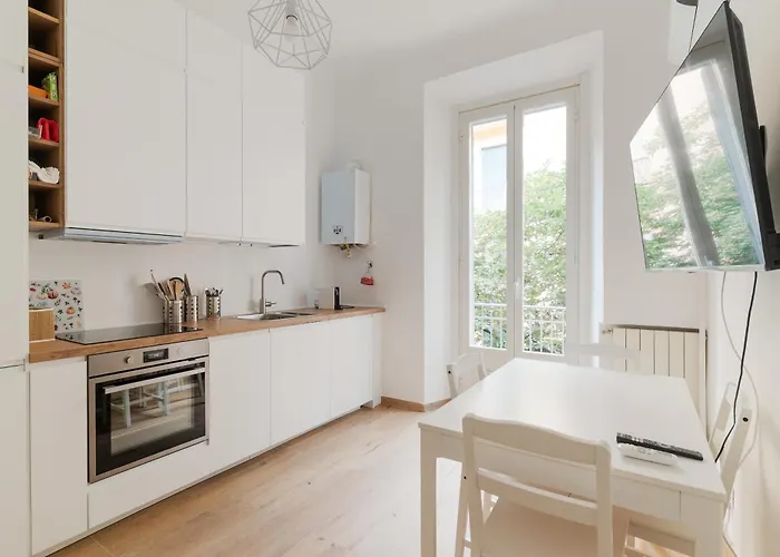 Stazione - Tonale - Bilocale Con Balcone * Mailand