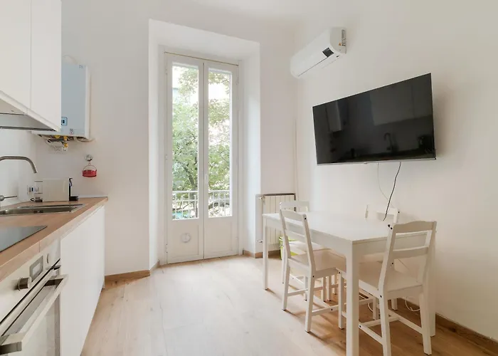 Stazione - Tonale - Bilocale Con Balcone Mailand