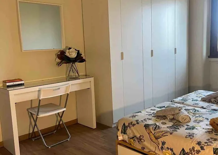 Simona -bocconi,naviglio,duomo,milano-cortina,ieo,iulm,assago Forum Milano