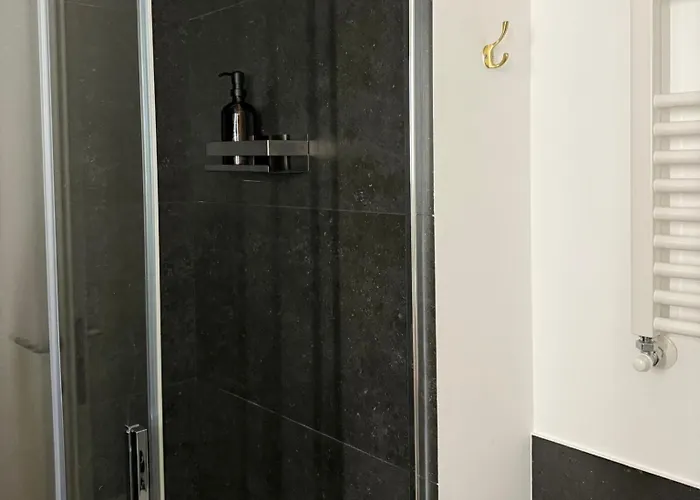 Modern Centre Near San Babila And Duomo Apartamento *