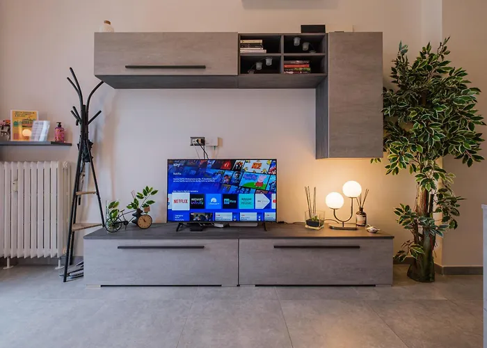 Modern Loft - 2 Min Metro M1, 15 Min Duomo * Milano