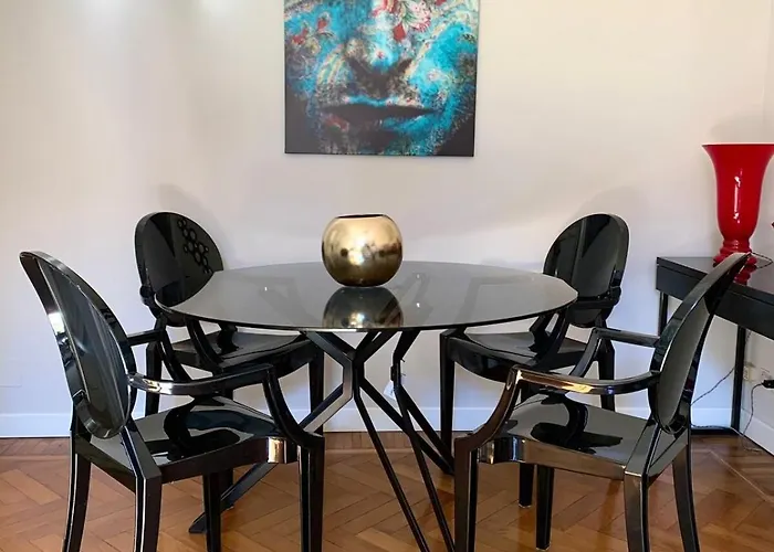 Elegant And Beautiful * Milan