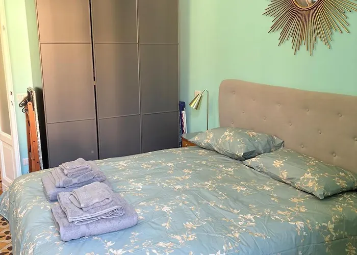 Elegant And Beautiful Apartment