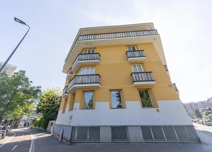Beautiful Two-room In Maggiolina Apartament