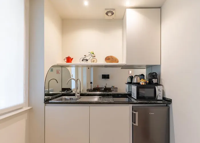 Navigli Vibes - For Couples - Romantic - Parking Appartement