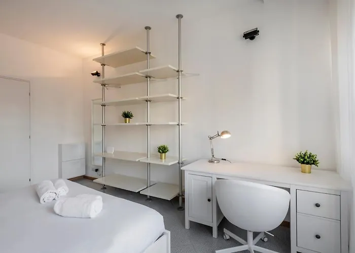 Pecchio1 - Windows On The - B 밀라노