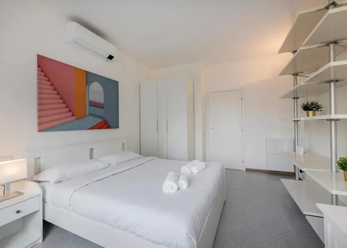 Pecchio1 - Windows On The - B 아파트 밀라노