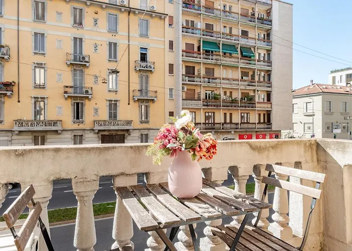 Peony House - 10 Min Duomo Milán