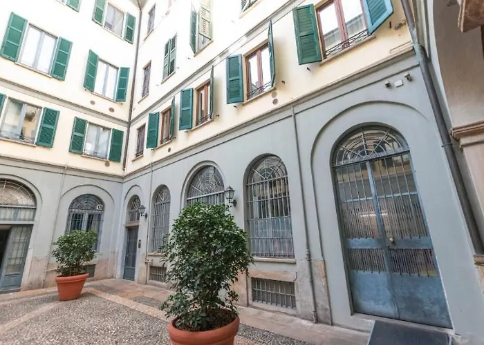 I-host Luxury - Italia Apartment *