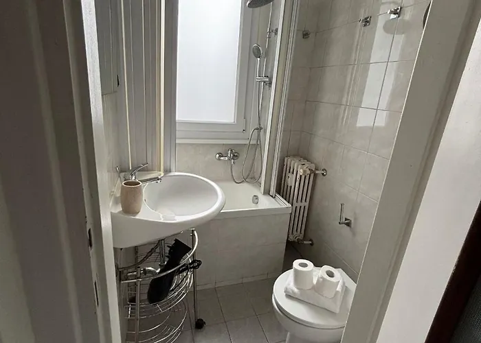 Joivy Cosy Near Metro, Quick Ride To Centre * Milán