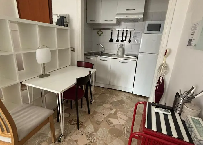 Joivy Cosy Near Metro, Quick Ride To Centre