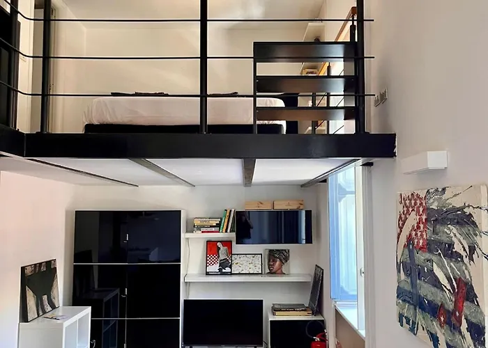 Apartment Mercato 5 *