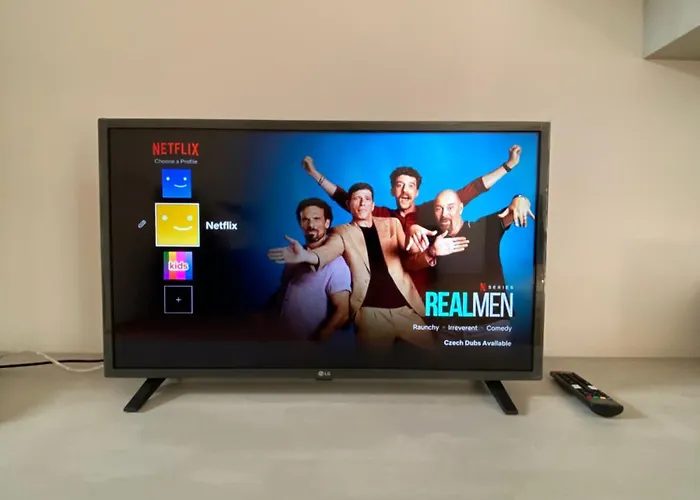 Attico Con Vasca, Posto Auto E Metro Sotto Casa *