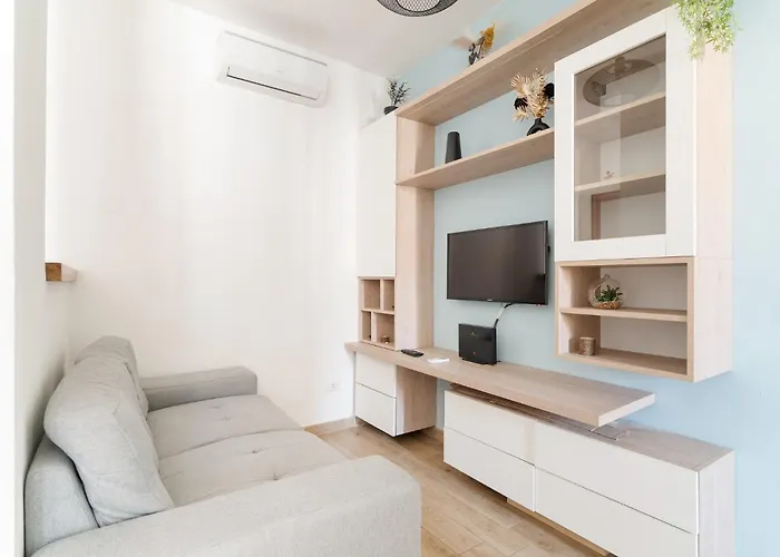 Guesthost - Naviglio Grande Bright *