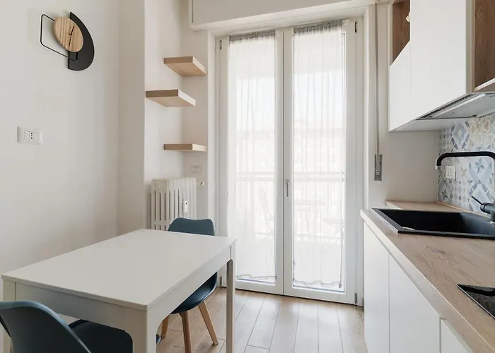 Apartment Guesthost - Naviglio Grande Bright Milan