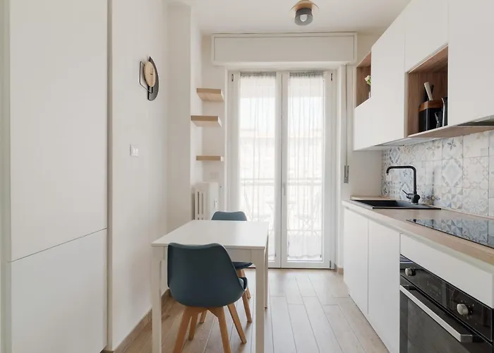 Guesthost - Naviglio Grande Bright *