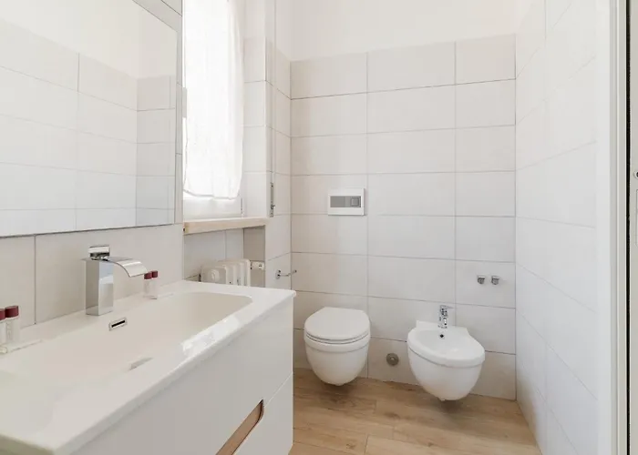 Guesthost - Naviglio Grande Bright