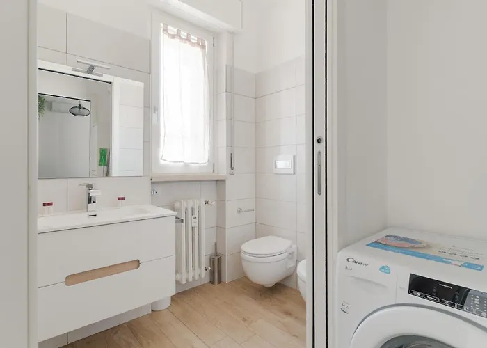 Guesthost - Naviglio Grande Bright *