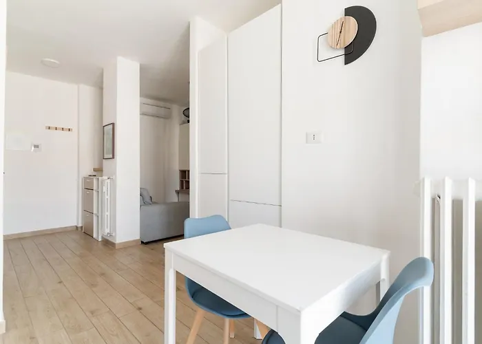 Apartment Guesthost - Naviglio Grande Bright *