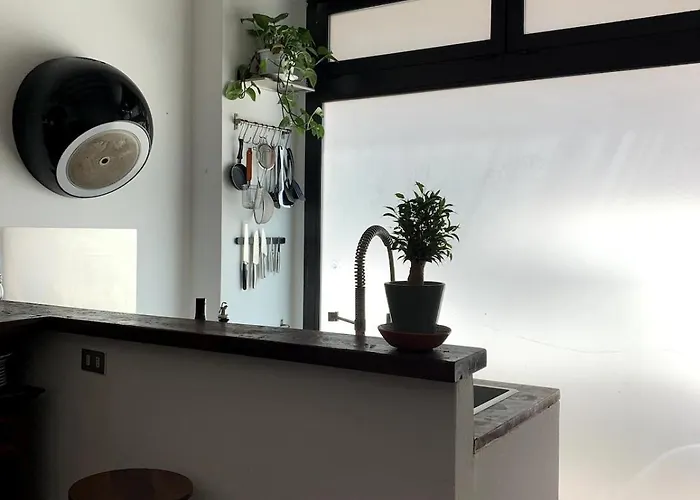 Loft Industriale In Zona Darsena מילאנו