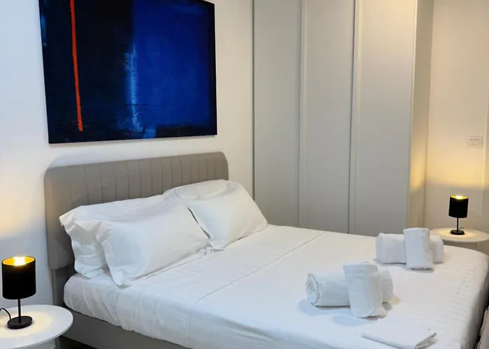 Luro Deluxe - Sismondi 44 Milan